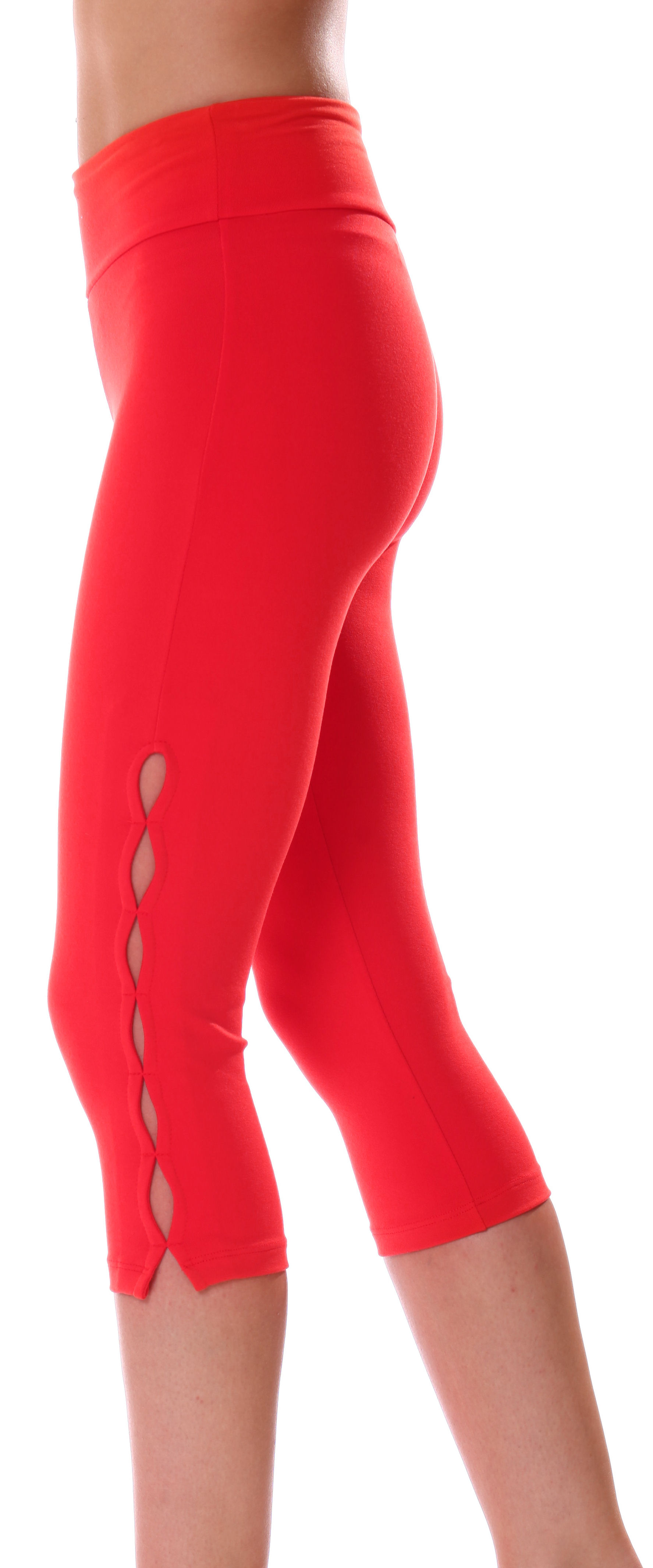 capris red